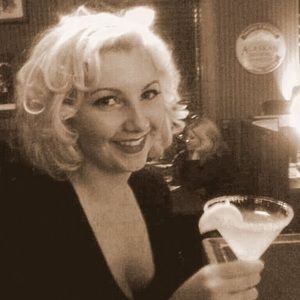 Meet your Posher, Alexia